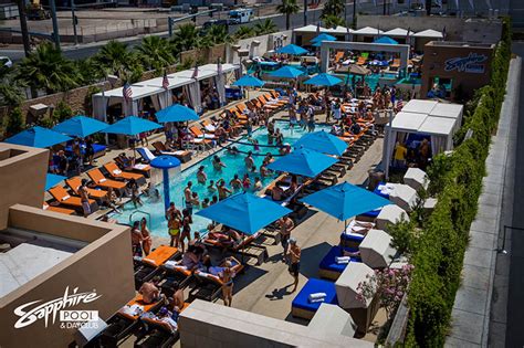 Sapphire Pool & Day Club host their opening weekend 